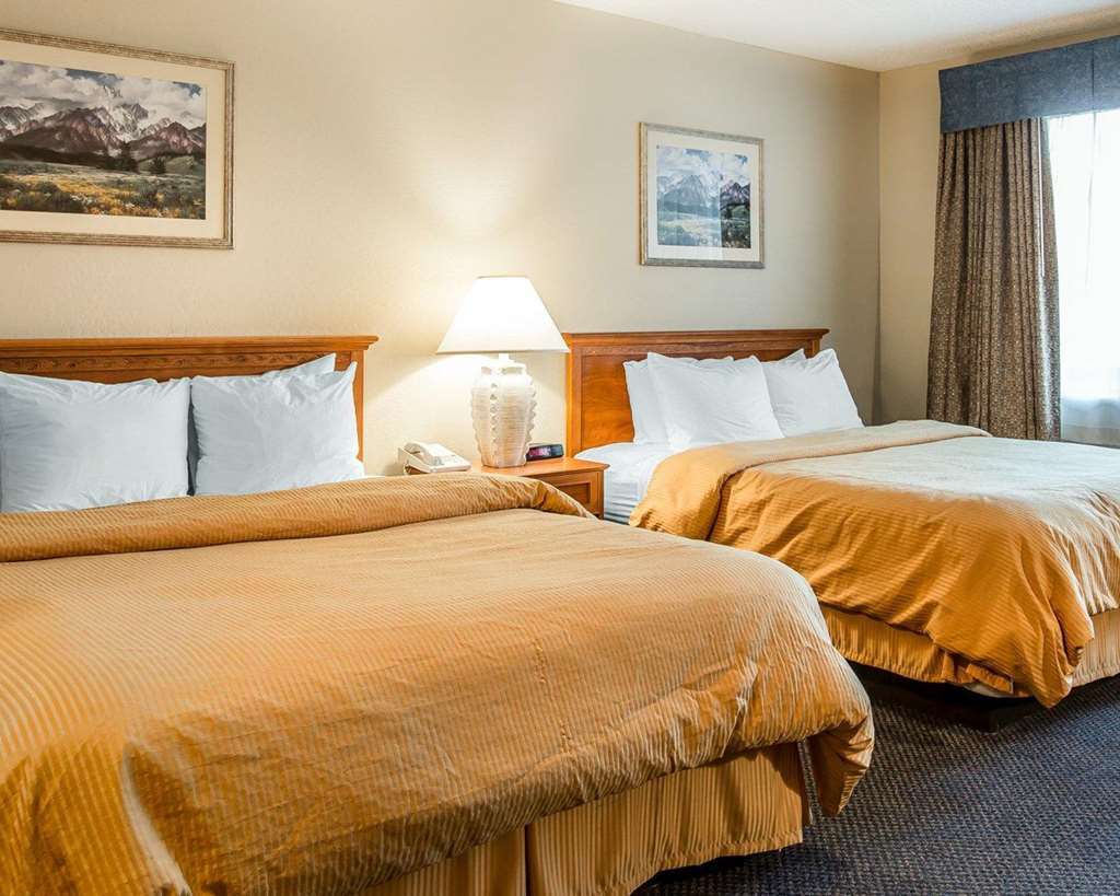 Days Inn By Wyndham Stockton Buitenkant foto