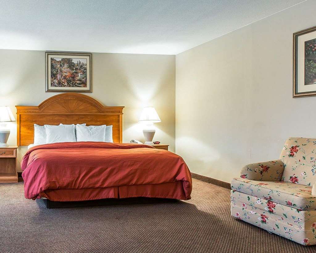 Days Inn By Wyndham Stockton Buitenkant foto
